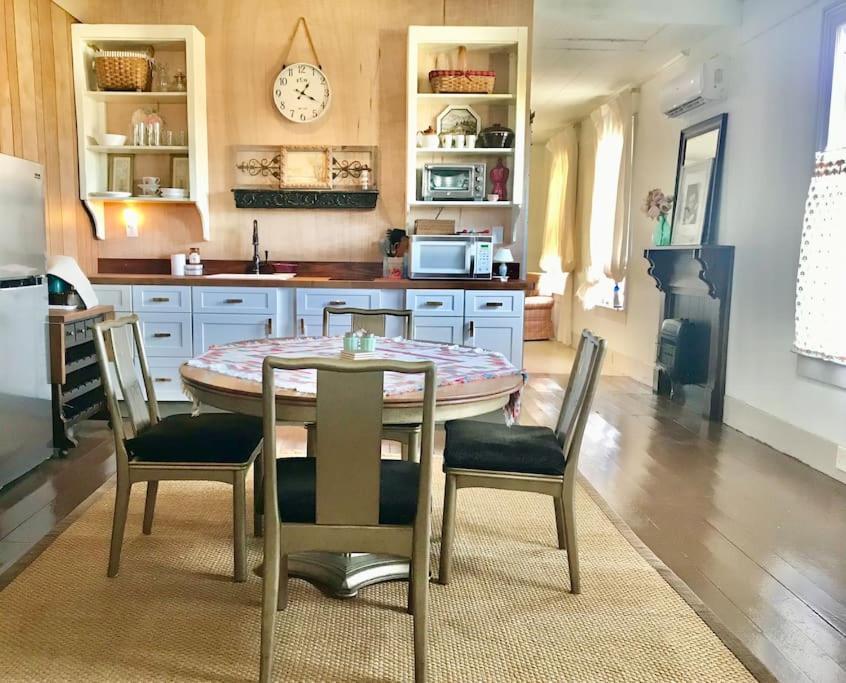 The Private Apartment *